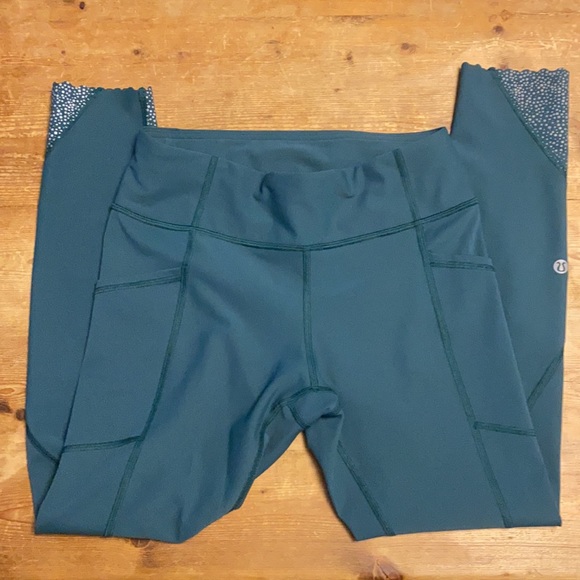 Lululemon Tight Stuff Tight II Deep Green Sz 6 - Picture 2 of 8
